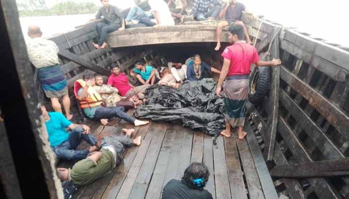 মেঘনায় ট্রলার ডুবি, ১জনের মৃত্যু, নিখোঁজ-৮ মেঘনায় ট্রলার ডুবি, ১জনের মৃত্যু, নিখোঁজ-৮