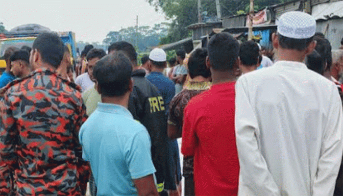 ফরিদপুরের ভাঙ্গায় বাস-মাহেন্দ্র সংঘর্ষে নিহত বেড়ে ৫ ফরিদপুরের ভাঙ্গায় বাস-মাহেন্দ্র সংঘর্ষে নিহত বেড়ে ৫