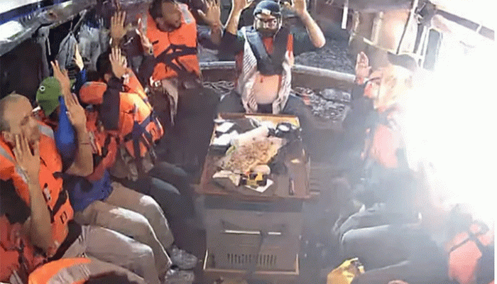 ত্রাণবাহী জাহাজ ‘ম্যাডলিন’ দখলে নিলো ইসরাইল