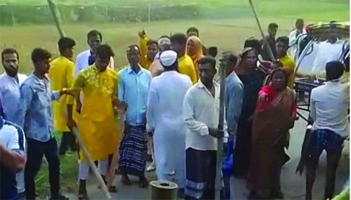 বিয়েবাড়িতে গরুর মাংস কম দেওয়ায় সংঘর্ষ, বরসহ আহত ২৫