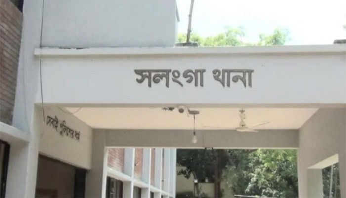 সিরাজগঞ্জে স্ত্রীকে গলা কেটে হত্যা, পাশেই কাঁদছিল ৮ মাসের শিশু