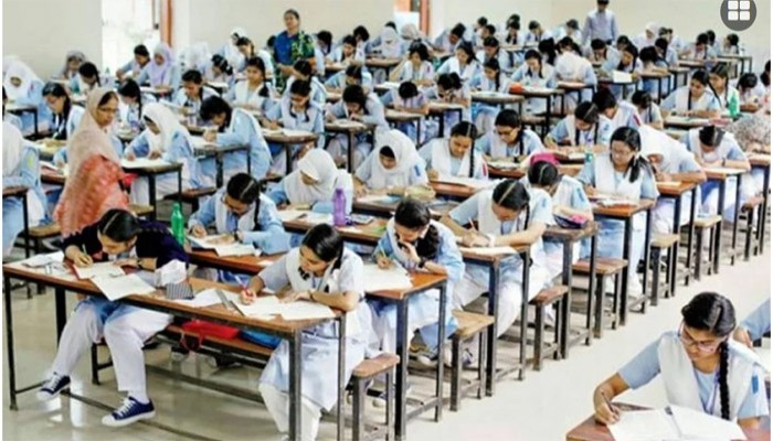 করোনা বাড়ায় এইচএসসি পরীক্ষা নিয়ে ‘উদ্বেগ’, আছে বিকল্প চিন্তাও