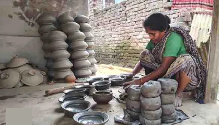 তানোরে ঐতিহ্যবাহী মৃৎশিল্প বিলুপ্তপ্রায়