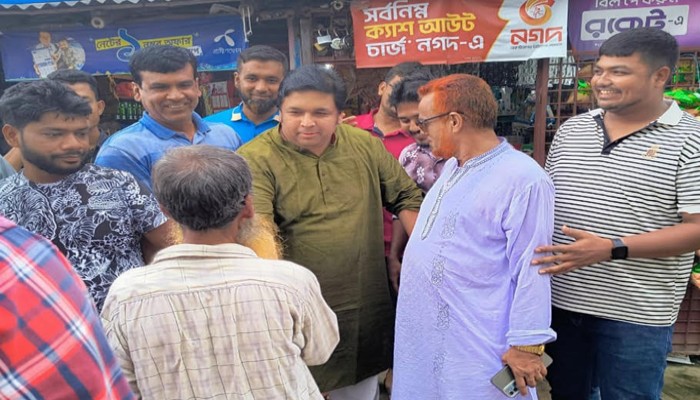 রাজশাহী-১ আসনে বিএনপির মনোনয়ন প্রত্যাশী ব্যারিষ্টার মিলনের গণসংযোগ