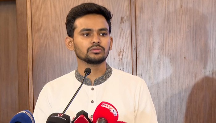 কুমিল্লার ঘটনায় আওয়ামী সন্ত্রাসীদের আশ্রয়-প্রশ্রয়দাতারা দায়ী: উপদেষ্টা আসিফ কুমিল্লার ঘটনায় আওয়ামী সন্ত্রাসীদের আশ্রয়-প্রশ্রয়দাতারা দায়ী: উপদেষ্টা আসিফ