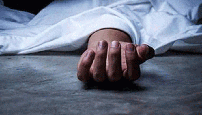 নাটোরে শিশুর ঝুলন্ত মরদেহ উদ্ধার নাটোরে শিশুর ঝুলন্ত মরদেহ উদ্ধার