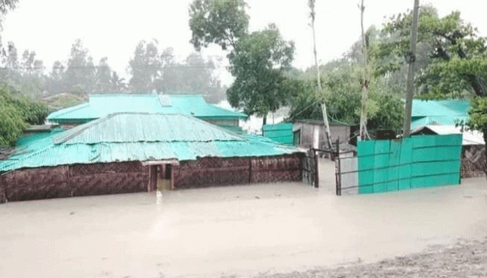 টানা বর্ষণে ডুবে গেছে টেকনাফের ৫০ গ্রাম