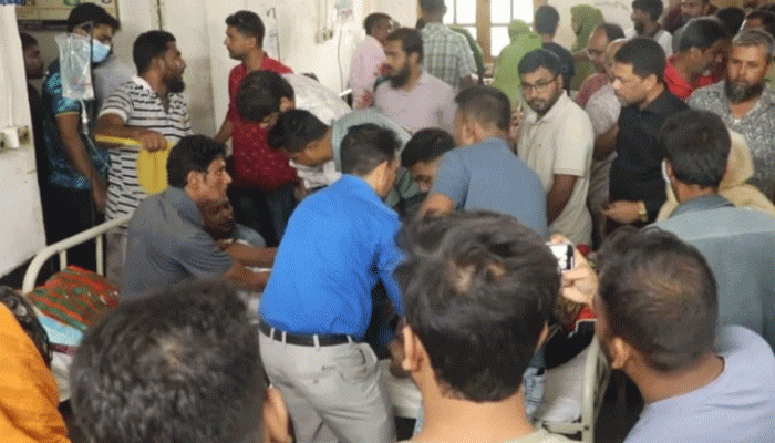 পাবনায় বিএনপির দু’পক্ষের সংঘর্ষ, আহত ১৫