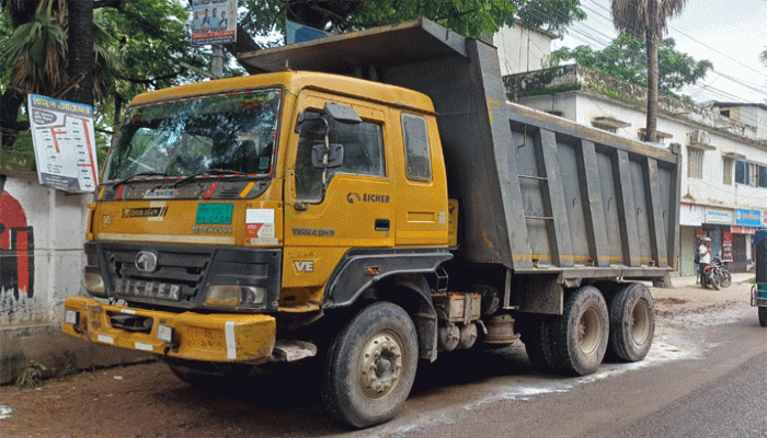 তানোরে নাবিল গ্রুপের  দুষণ সন্ত্রাস, খামার বন্ধের দাবি তানোরে নাবিল গ্রুপের  দুষণ সন্ত্রাস, খামার বন্ধের দাবি