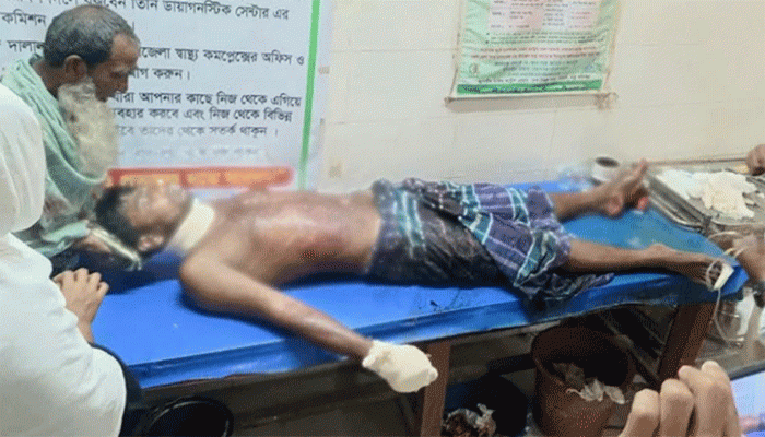 মাদারগঞ্জে কলেজ ছাত্রকে গলা কেটে হত্যা মাদারগঞ্জে কলেজ ছাত্রকে গলা কেটে হত্যা