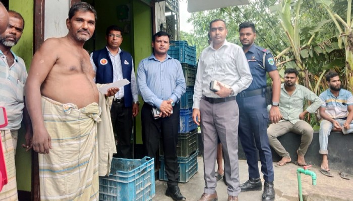 নাটোরে বিএসটিআইয়ের অভিযানে ফিড মিল ও বেকারিতে ৩৫ হাজার টাকা জরিমানা