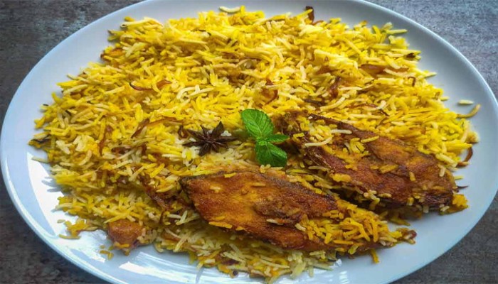 এ বার বিরিয়ানি বানিয়ে ফেলুন ইলিশ দিয়ে, রইল প্রণালী