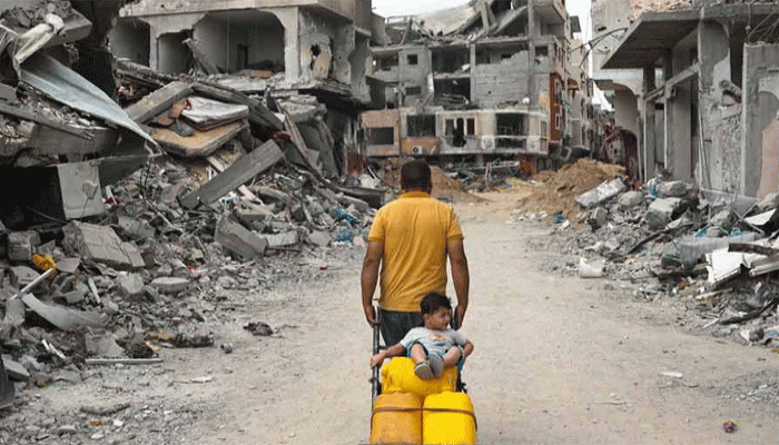 গাজায় সাধারণ গৃহস্থদের বাড়িও ভেঙে মাটিতে মিশিয়ে দিয়েছে ইজরায়েলি সেনা