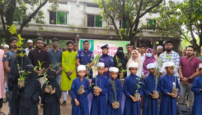 বাগমারায় এতিম ও হাফেজদের বৃক্ষ উপহার দিল ব্রাইট লাইফ ভলান্টিয়ার্স বাগমারায় এতিম ও হাফেজদের বৃক্ষ উপহার দিল ব্রাইট লাইফ ভলান্টিয়ার্স