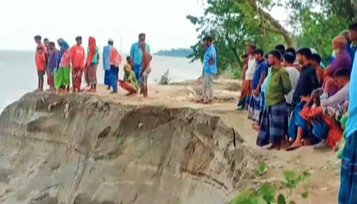 মানিকগঞ্জে যমুনা ও পন্দা নদীর পানি বৃদ্ধি, নদী ভাঙ্গনের শত একর জমি