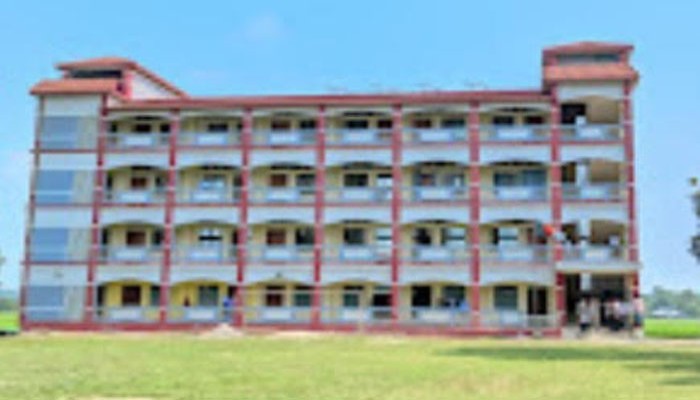 তানোরের চৌরখৈর স্কুল শিক্ষা বিস্তারে ভুমিকা রাখছে