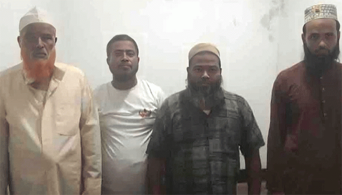 নাটোরে চাঁদা দাবিতে দোকানে তালা, জামায়াত নেতাসহ গ্রেপ্তার ৪ নাটোরে চাঁদা দাবিতে দোকানে তালা, জামায়াত নেতাসহ গ্রেপ্তার ৪