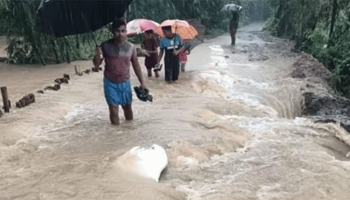 গ্রামের পর গ্রাম গিলছে নদী, আতঙ্কে ২০ হাজার পরিবার