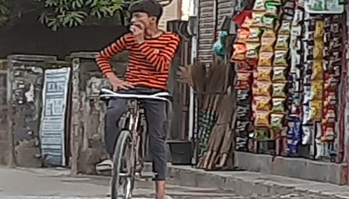 আইনের সঠিক প্রয়োগের অভাবে উন্মুক্ত স্থানে  ধুমপান বাড়ছে