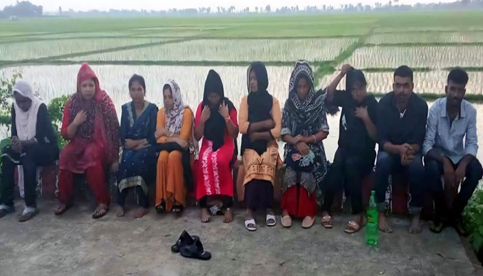 নওগাঁর সিমান্ত দিয়ে ৮ জন নারী সহ ১০ কে পুশইন করেছে বিএসএফ নওগাঁর সিমান্ত দিয়ে ৮ জন নারী সহ ১০ কে পুশইন করেছে বিএসএফ