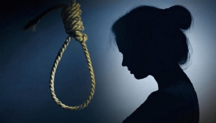 নাটোরে নিজ ঘর থেকে গৃহবধূর ঝুলন্ত মরদেহ উদ্ধার, শাশুড়ি আটক