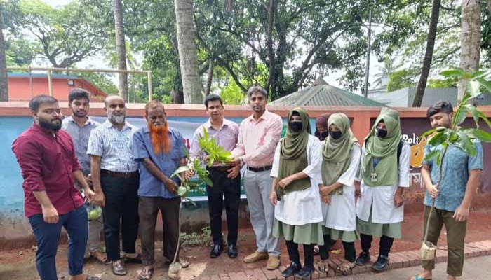 এইচটিআই এর উদ্যোগে বৃক্ষরোপণ কর্মসূচি পালন এইচটিআই এর উদ্যোগে বৃক্ষরোপণ কর্মসূচি পালন