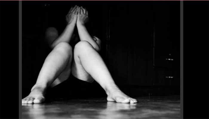 ৪০০ বারের বেশি ধর্ষণ! পুড়িয়ে দেওয়া হয় পা-যৌনাঙ্গ, খাওয়ানো হয় প্রস্রাব, ভয় ধরাবে জুনকো ফুরুতার কাহিনি ৪০০ বারের বেশি ধর্ষণ! পুড়িয়ে দেওয়া হয় পা-যৌনাঙ্গ, খাওয়ানো হয় প্রস্রাব, ভয় ধরাবে জুনকো ফুরুতার কাহিনি