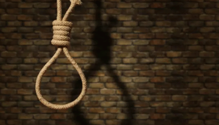 তানোরে গলায় ফাঁস দিয়ে এক ব্যক্তির আত্মহত্যা তানোরে গলায় ফাঁস দিয়ে এক ব্যক্তির আত্মহত্যা