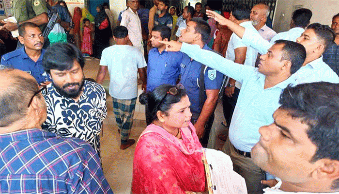 ফুলবাড়ী হাসপাতালে অভিযান: দালাল চক্রের দুই সদস্যকে ভ্রাম্যমাণ আদালতের জরিমানা