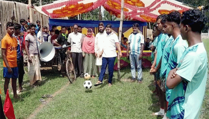 লালপুরে আদিবাসী ফুটবল টুর্নামেন্টের উদ্বোধন লালপুরে আদিবাসী ফুটবল টুর্নামেন্টের উদ্বোধন