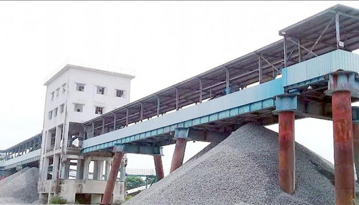 অ্যামালসন এক্সপ্লোসিভের সংকটে মধ্যপাড়া পাথরখনিতে পাথর উত্তোলন বন্ধ অ্যামালসন এক্সপ্লোসিভের সংকটে মধ্যপাড়া পাথরখনিতে পাথর উত্তোলন বন্ধ