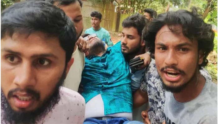 রণক্ষেত্র চট্টগ্রাম বিশ্ববিদ্যালয়, প্রক্টরসহ আহত ২০