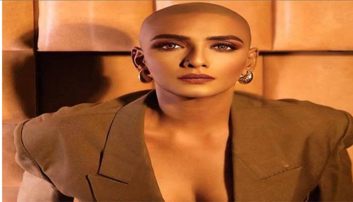 গায়ের রং নিয়ে ঠাট্টা করেছিলেন অক্ষয় কুমার, কোন কারণে মস্তকমুণ্ডন করলেন সেই শান্তিপ্রিয়া? গায়ের রং নিয়ে ঠাট্টা করেছিলেন অক্ষয় কুমার, কোন কারণে মস্তকমুণ্ডন করলেন সেই শান্তিপ্রিয়া?