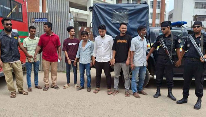 নোয়াখালীতে জেনারেল হাসপাতাললে ৭ দালালকে কারাদন্ড নোয়াখালীতে জেনারেল হাসপাতাললে ৭ দালালকে কারাদন্ড