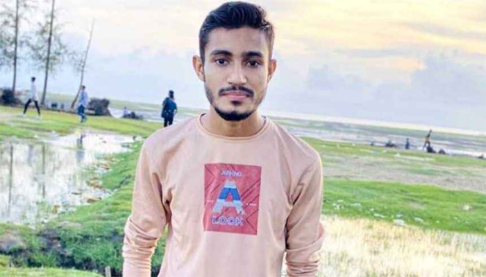 জানাজায় অংশ নিতে গিয়ে সড়কে ঝরল যুবকের প্রাণ জানাজায় অংশ নিতে গিয়ে সড়কে ঝরল যুবকের প্রাণ