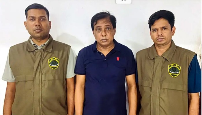 সাবেক এমপি তোফায়েল আহমেদের ভাতিজা স্বপন গ্রেপ্তার সাবেক এমপি তোফায়েল আহমেদের ভাতিজা স্বপন গ্রেপ্তার