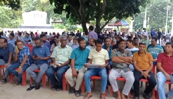 রাবিতে টানা পঞ্চম দিনের মতো কর্মবিরতি চলছে রাবিতে টানা পঞ্চম দিনের মতো কর্মবিরতি চলছে