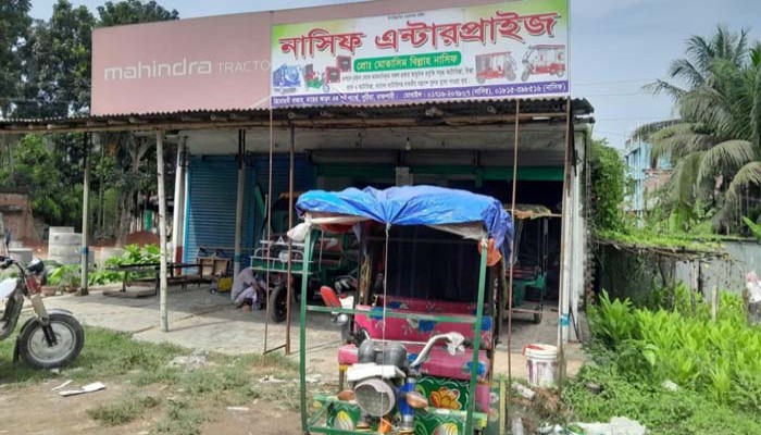 পুঠিয়ায় দোকান চুরির হিড়িক, জিম্মি ব্যবসায়ীরা! পুলিশের ভূমিকা নিরব পুঠিয়ায় দোকান চুরির হিড়িক, জিম্মি ব্যবসায়ীরা! পুলিশের ভূমিকা নিরব