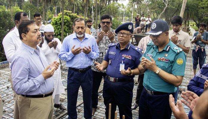 রাজশাহী কেন্দ্রীয় উদ্যান মসজিদ নির্মাণ কাজের উদ্বোধন করলেন স্বরাষ্ট্র মন্ত্রণালয়ের সিনিয়র সচিব রাজশাহী কেন্দ্রীয় উদ্যান মসজিদ নির্মাণ কাজের উদ্বোধন করলেন স্বরাষ্ট্র মন্ত্রণালয়ের সিনিয়র সচিব