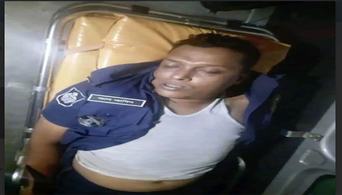 কুড়িগ্রামের পূজা মন্ডাবে ডিউটিতে থাকাকালীন পুলিশ সদস্যের মৃত্যু কুড়িগ্রামের পূজা মন্ডাবে ডিউটিতে থাকাকালীন পুলিশ সদস্যের মৃত্যু