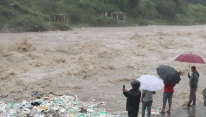 নেপালে বন্যা-ভূমিধসে ২২ জনের মৃত্যু নেপালে বন্যা-ভূমিধসে ২২ জনের মৃত্যু