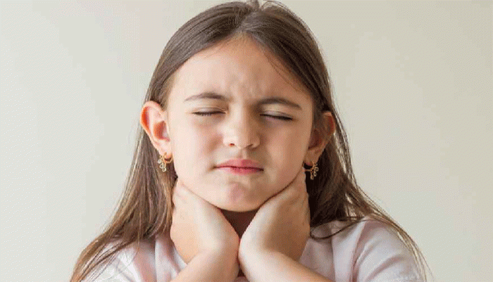 খুদে থাইরয়েডে আক্রান্ত নয় তো? ৫ উপসর্গ দেখলেই চিকিৎসকের পরমর্শ নিতে হবে খুদে থাইরয়েডে আক্রান্ত নয় তো? ৫ উপসর্গ দেখলেই চিকিৎসকের পরমর্শ নিতে হবে