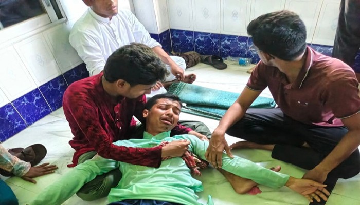 নোয়াখালীতে জামায়াত-বিএনপির সংঘর্ষ,আহত-৪০ নোয়াখালীতে জামায়াত-বিএনপির সংঘর্ষ,আহত-৪০