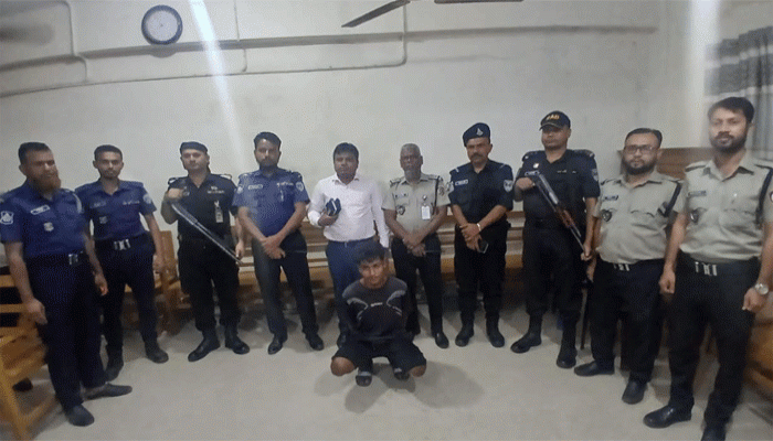 যাত্রীবাহী বাসে সুপারভাইজারের ইয়াবা পাচার,অতঃপর যাত্রীবাহী বাসে সুপারভাইজারের ইয়াবা পাচার,অতঃপর