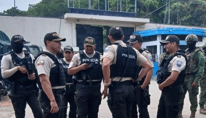 ইকুয়েডরে পুল হলে বন্দুকধারীদের গুলি, অন্তত পাঁচ জন নিহত ইকুয়েডরে পুল হলে বন্দুকধারীদের গুলি, অন্তত পাঁচ জন নিহত