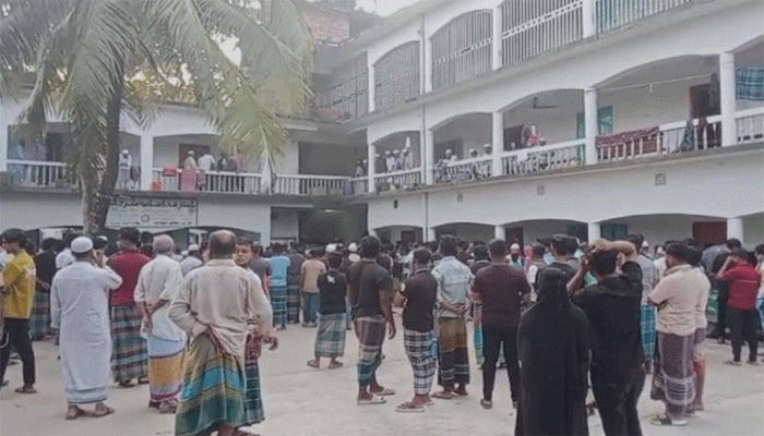 নোয়াখালীতে মাদারাসায় ঘুমের মধ্যে ছাত্রকে জবাই করে হত্যা নোয়াখালীতে মাদারাসায় ঘুমের মধ্যে ছাত্রকে জবাই করে হত্যা