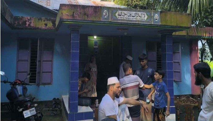 ‘চেতনানাশকে সবাই অজ্ঞান, ‘ভোরে মেয়ের চিৎকারে উঠে দেখি সব তছনছ’ ‘চেতনানাশকে সবাই অজ্ঞান, ‘ভোরে মেয়ের চিৎকারে উঠে দেখি সব তছনছ’
