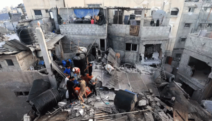 গাজায় ইসরায়েলি হামলায় নিহত বেড়ে ৯০ গাজায় ইসরায়েলি হামলায় নিহত বেড়ে ৯০