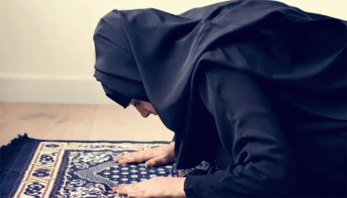 নারীদের সিজদা করার সঠিক নিয়ম নারীদের সিজদা করার সঠিক নিয়ম