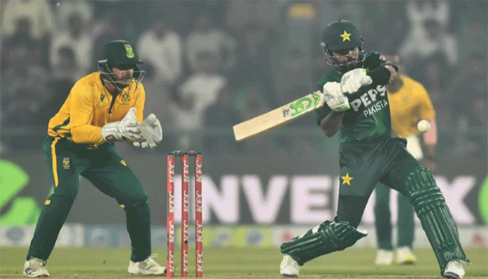 বাবরের আরেকটি রেকর্ডের দিনে সিরিজ জিতলো পাকিস্তান বাবরের আরেকটি রেকর্ডের দিনে সিরিজ জিতলো পাকিস্তান